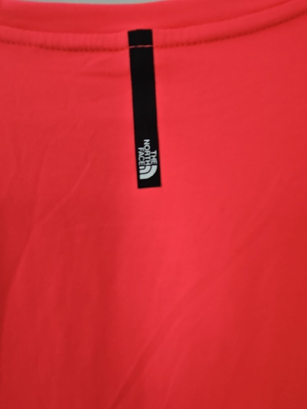 The North Face Women’s Short Sleeve Crew Tee - Hot Pink - Picture 3 of 4